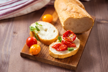 Snack of dried tomatoes