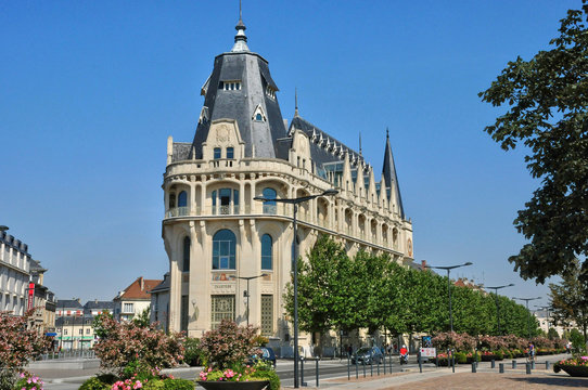 old post office of Chartres in Eure et Loir