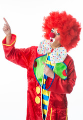 Clown zeigt nach oben
