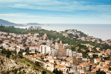 Fototapeta na wymiar view of Marseille, the city, the sky and the sea
