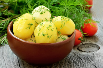 Boiled potatoes with dill