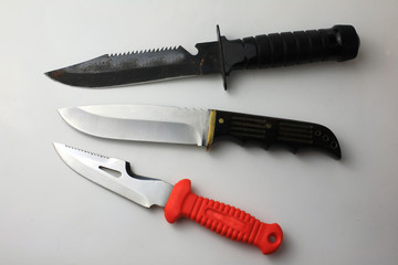 coltelli serramanico pugnali