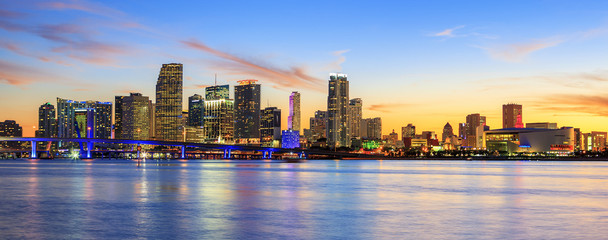 Fototapeta premium Panoramiczny zachód słońca, Miami