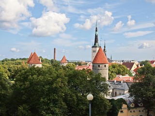 Obraz premium Scenic summer aerial panorama of Tallinn