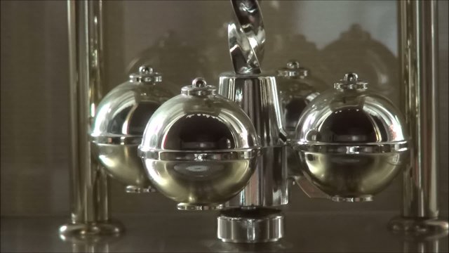 Drehpendeluhr Video