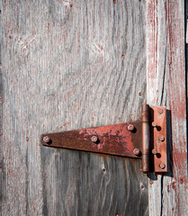 rusty hinge