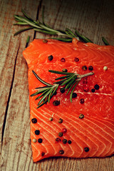 Salmon with lemon and pepper 