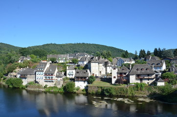 Fototapeta na wymiar Ville d' Argentat en Corrèze