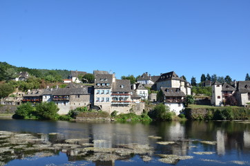 Fototapeta na wymiar Ville d' Argentat en Corrèze