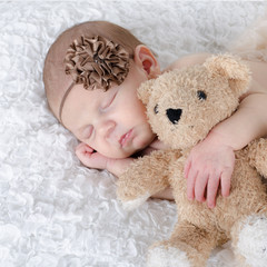 Baby mit Teddyb&auml;r