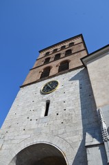 Fototapeta na wymiar Notre Dame de Grenoble, wieża