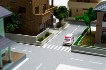 救急車と交差点