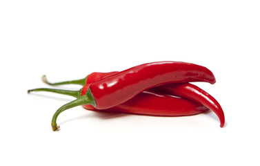 deux piments isolés