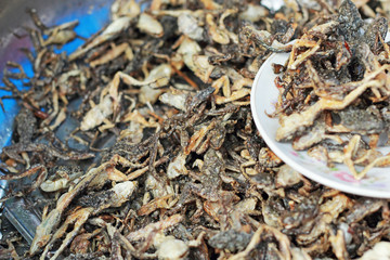 Fried frog in the market