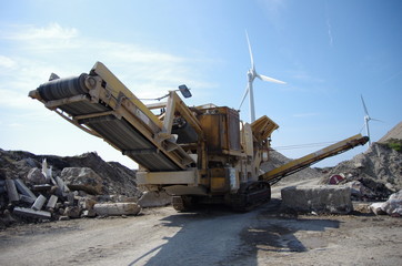 Machine à pierre concassée