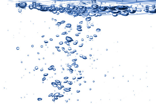 Wasser - Sprudel mit Blasen