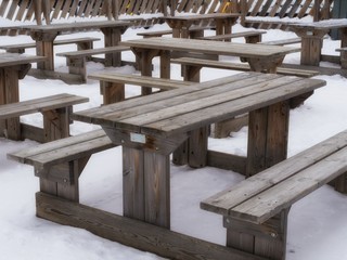Naklejka premium Wooden picnic bench and table