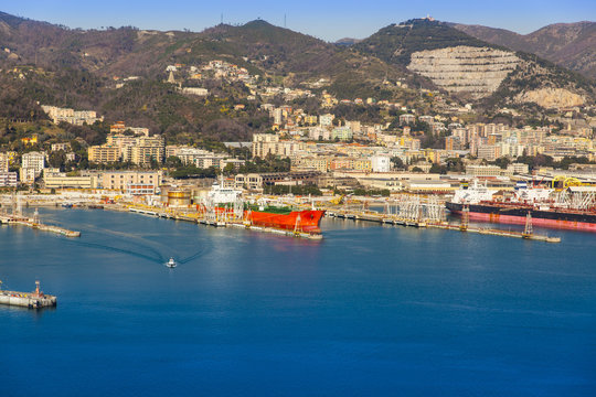 Vista aerea di Genova