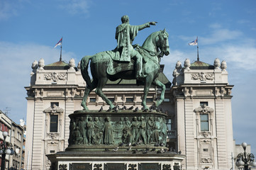 Fototapeta na wymiar Książę Michael pomnik na Placu Republiki, Belgrad