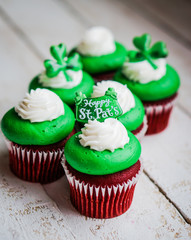 St.Patrick's Day velvet cupcakes
