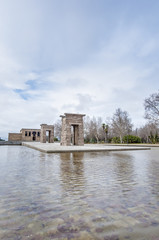 Obraz premium The Temple of Debod in Madrid, Spain.
