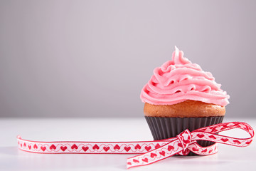 cupcake and ribbon