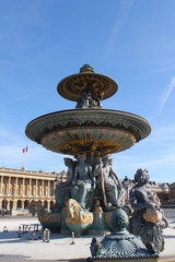 Fototapeta na wymiar Fontaine de la place de la concorde