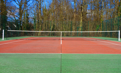 Terrain de tennis en plein air