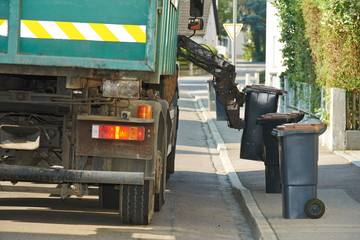Urban recycling waste and garbage services