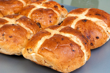 Hot cross buns