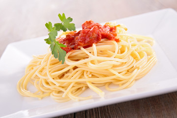 spaghetti and sauce