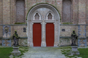 Fototapeta na wymiar Cathedral entrance in Brugge, Bruges