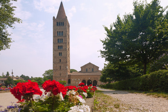 Abbazia di Pomposa, Campanile, Basilica Santa Maria