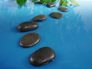 Obraz na płótnie Canvas zen stones in water