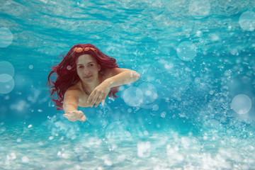 Meerjungfrau unterwasser