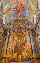 Fototapeta na wymiar Vienna - Main altar of baroque st. Annes church