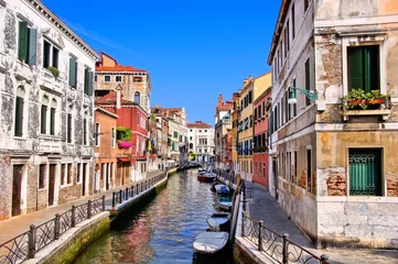Fotobehang Beautiful view down the canals of Venice, Italy © Jenifoto