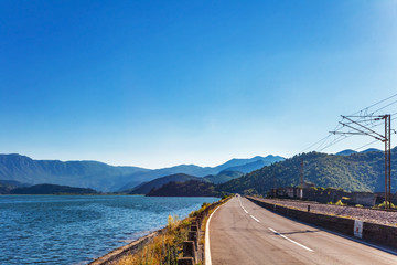 Naklejka premium Road along the sea