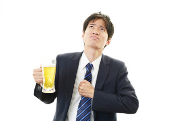 ビールを飲みすぎたサラリーマン
