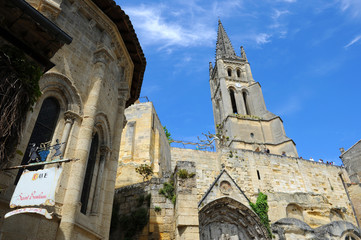 Fototapeta na wymiar Church of Saint Emilion, Gironde, Aquitaine, France