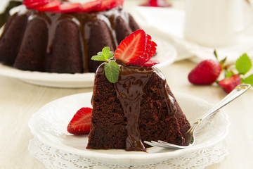 Chocolate cake with strawberries.