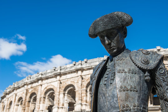 Ar&egrave;nes N&icirc;mes