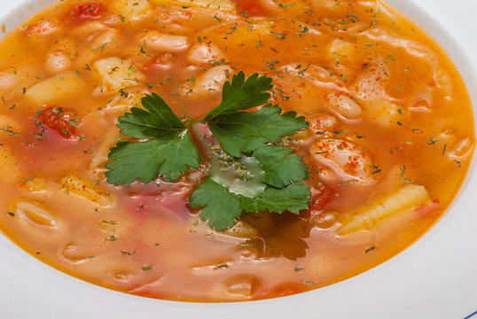 Zuppa di fagioli e prezzemolo, cucina italiana