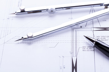 Architektonische Baupläne und Arbeitsmaterial für Architekten