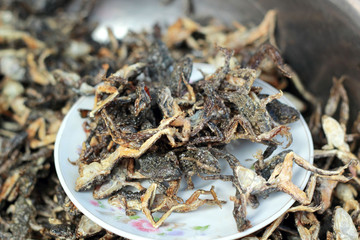 Fried frog in the market
