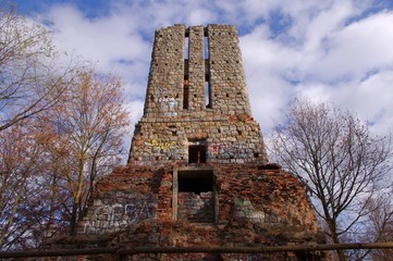 Ruiny wieży. © boguslavus