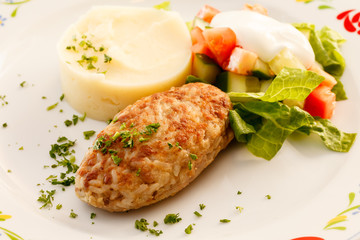 cutlet with mashed potatoes