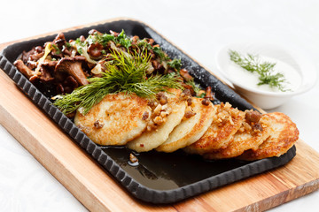 potato pancakes with mushrooms