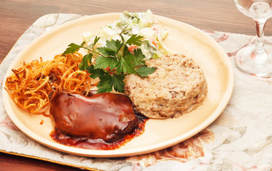 duck with sauce
