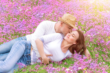 Fototapeta premium Kisses on spring meadow